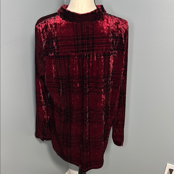 Belle by Kim Gravel Women’s Red Velvet Plaid Button Down Top Sz L - Picture 3 of 5